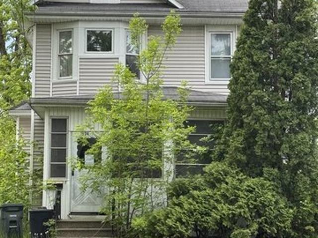 House for sale in Waterloo, Iowa