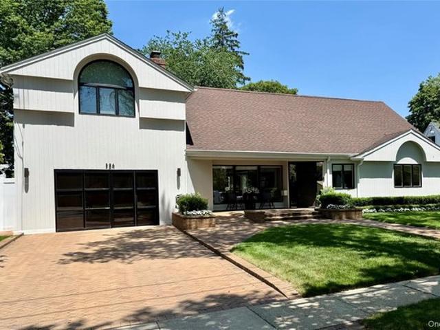 House for sale in Woodmere, Nassau County