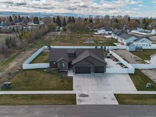 House for sale in Iona, Idaho