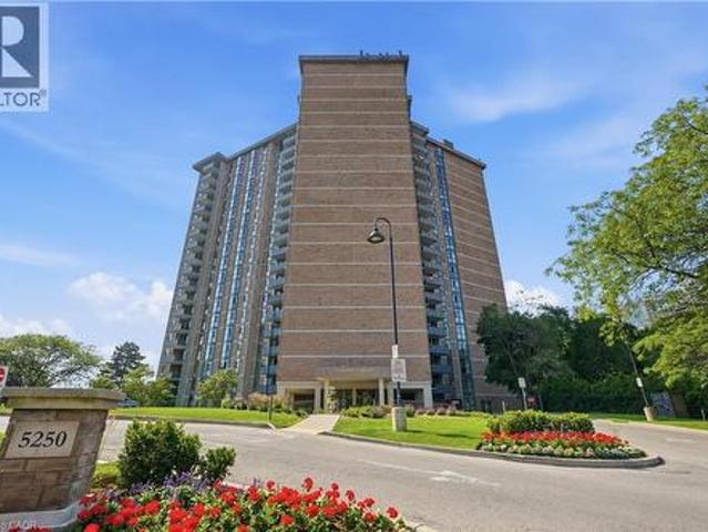 Condo for sale in Burlington, Ontario