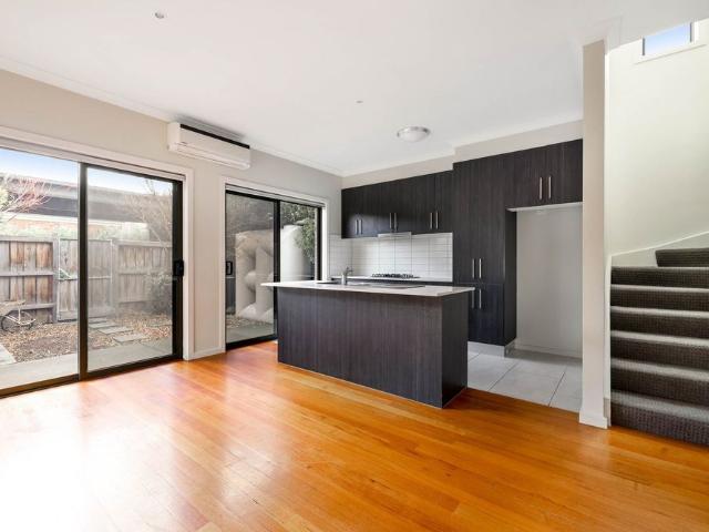 Townhouse for rent in Camerons Creek, Victoria