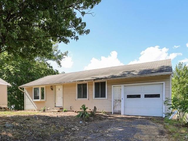 House for sale in Syracuse, New York