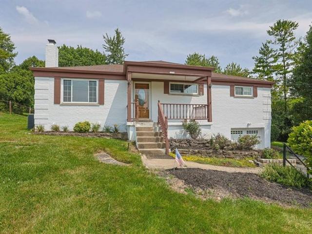House for sale in Roselawn, Ohio