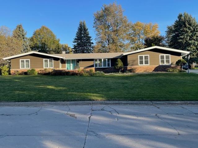 House for sale in Grinnell, Poweshiek County