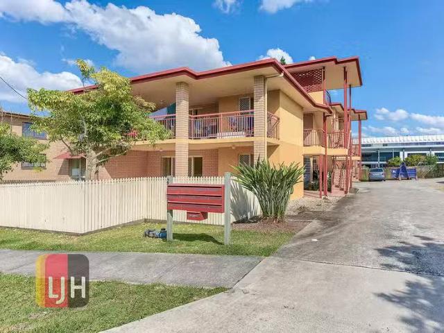 House for rent in Canning Vale, Western Australia