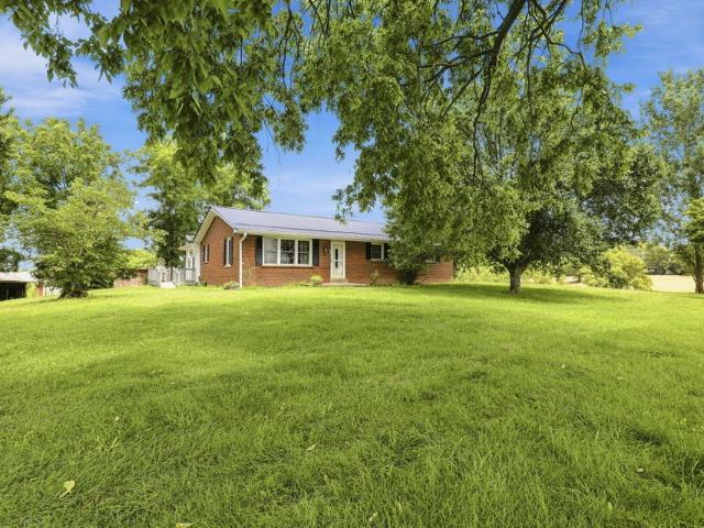 House for sale in Williamstown, Kentucky