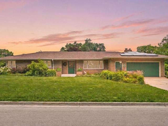 House for sale in Sycamore, Illinois