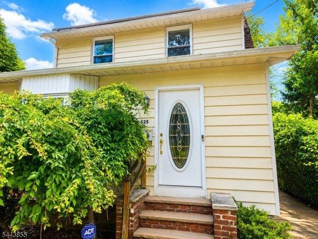 House for sale in West Orange, Essex County