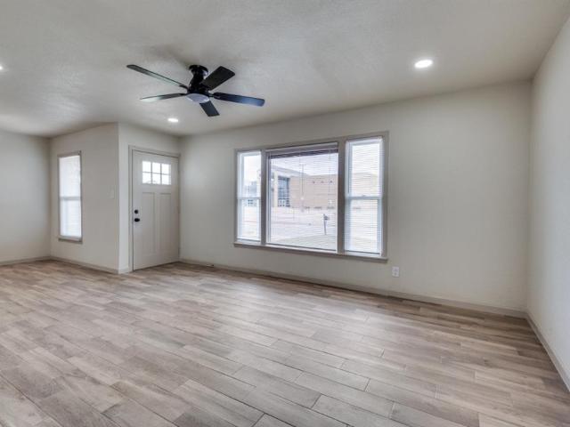 House for sale in Hurst