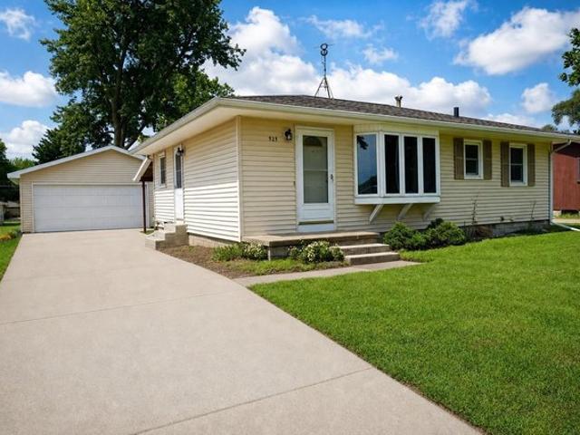 House for sale in Waterloo, Iowa