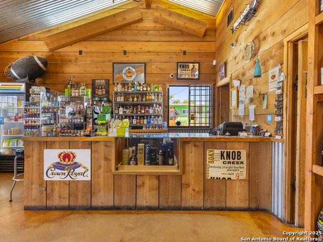 Commercial for sale in Devine