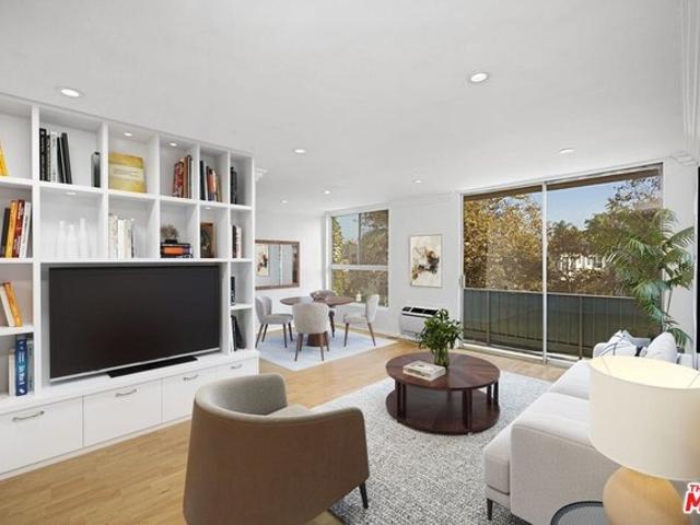 Condo for sale in Canoga Park, California