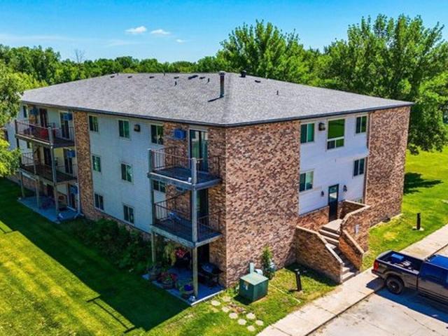 House for sale in Warroad, Minnesota