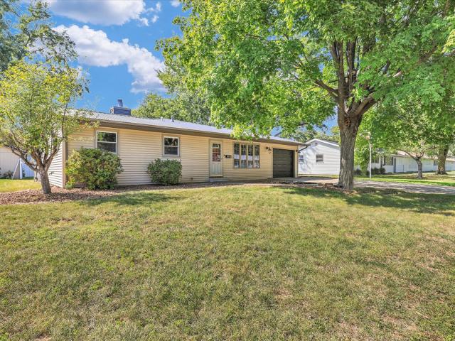 House for sale in Arthur, Douglas County