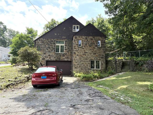 House for sale in New Kensington, Pennsylvania