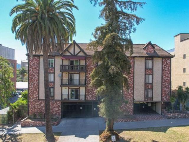Condo for sale in Canoga Park, California