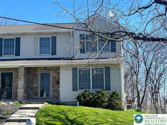 Townhouse for sale in Nazareth, Pennsylvania