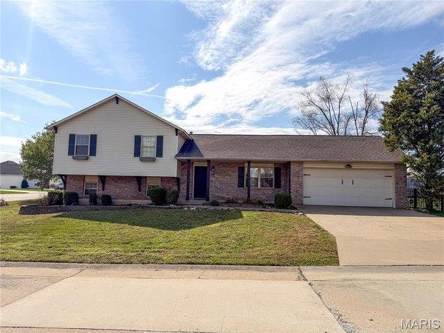 House for sale in Jackson, Missouri