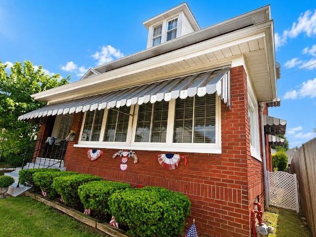 House for sale in Vandergrift Heights, Vandergrift