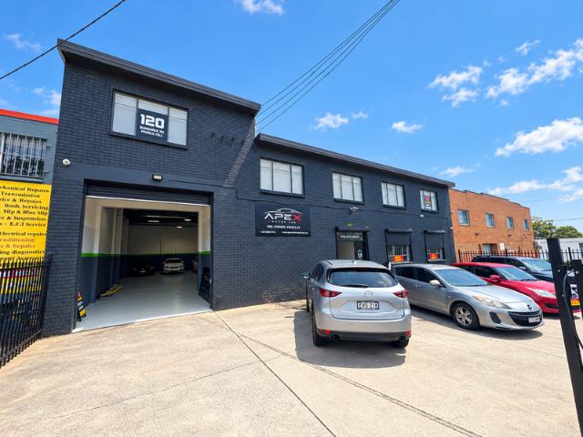 Warehouse for rent in Pendle Hill, Sydney