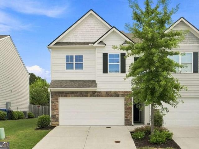 Townhouse for sale in Oakwood, Georgia