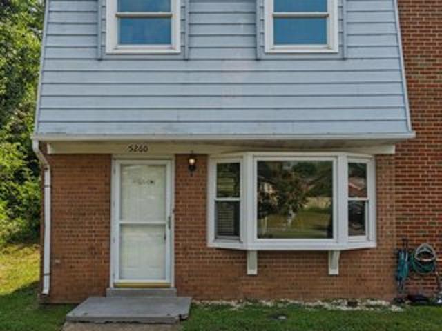 Townhouse for sale in Virginia