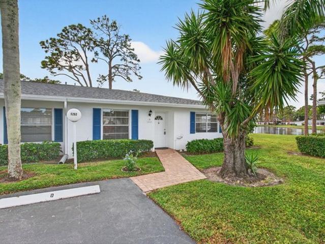 Townhouse for sale in Delray Beach, Florida
