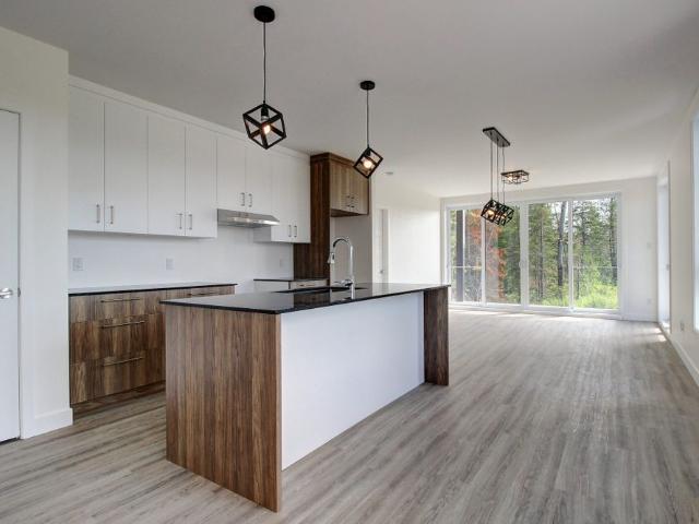 Apartment for rent in Saint-Élie-D'Orford, Sherbrooke