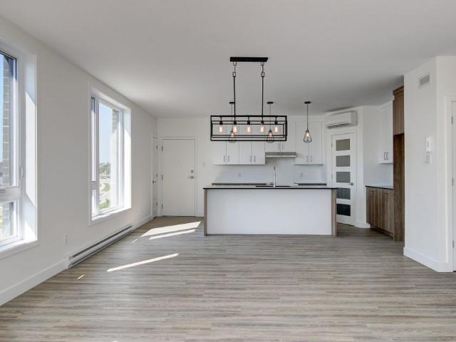 Apartment for rent in Saint-Élie-D'Orford, Sherbrooke