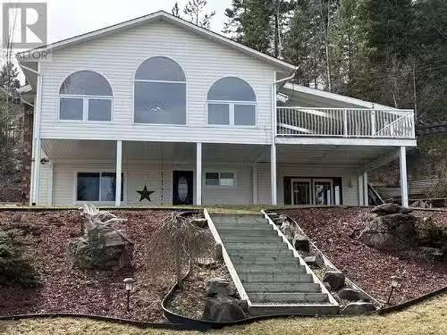 House for sale in 108 Mile Ranch, British Columbia