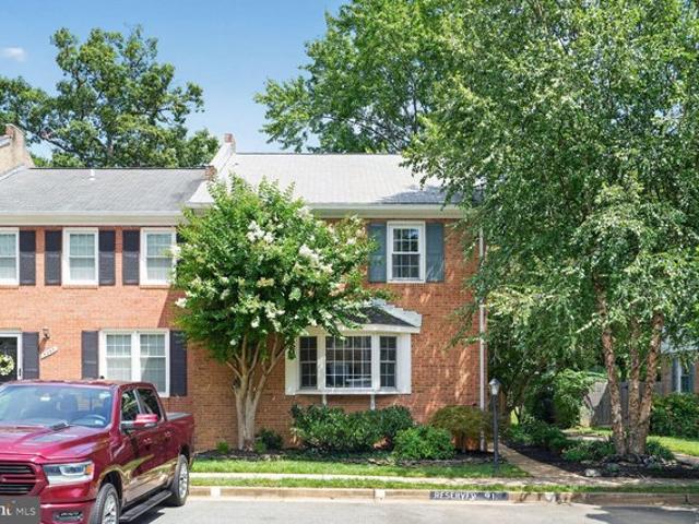 Townhouse for sale in Virginia
