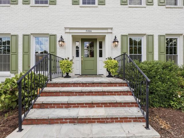 House for sale in Dunwoody, Georgia