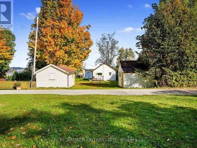 House for sale in Hamilton Township, Central Ontario