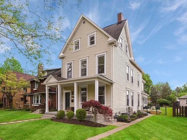 House for sale in Oakmont, Pennsylvania