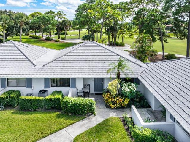 Townhouse for sale in PGA National, Palm Beach Gardens