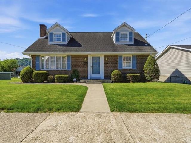 House for sale in Springdale, Pennsylvania