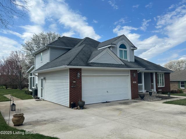 House for sale in Cecilia, Kentucky