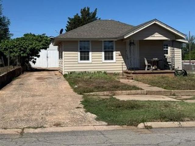House for sale in Clinton, Oklahoma