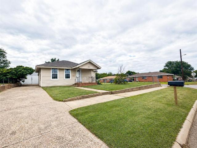 House for sale in Clinton, Oklahoma