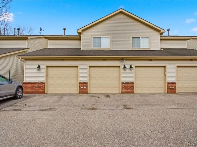 Condo for sale in Walled Lake, Michigan