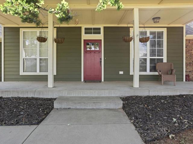 House for sale in Guthrie, Logan County