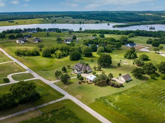 House for sale in Henderson, Texas