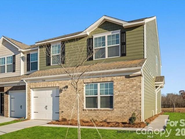 Townhouse for sale in Stanley, North Carolina