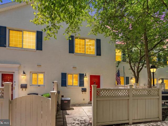 Townhouse for sale in Virginia