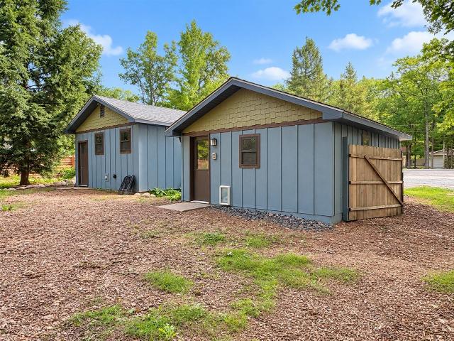 House for sale in Green Lake Township, Grand Traverse County
