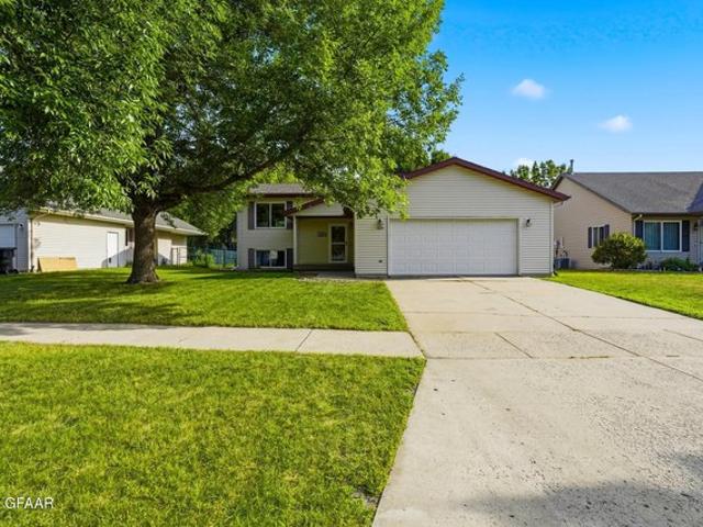 House for sale in Grand Forks, North Dakota
