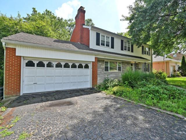 House for sale in Roselawn, Ohio