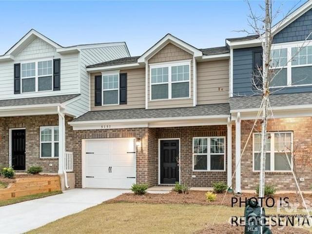 Townhouse for sale in Stanley, North Carolina