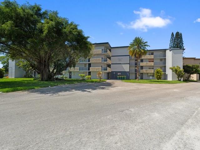 Condo for sale in Plantation, Florida