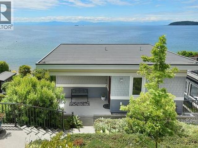 House for sale in Sechelt, British Columbia